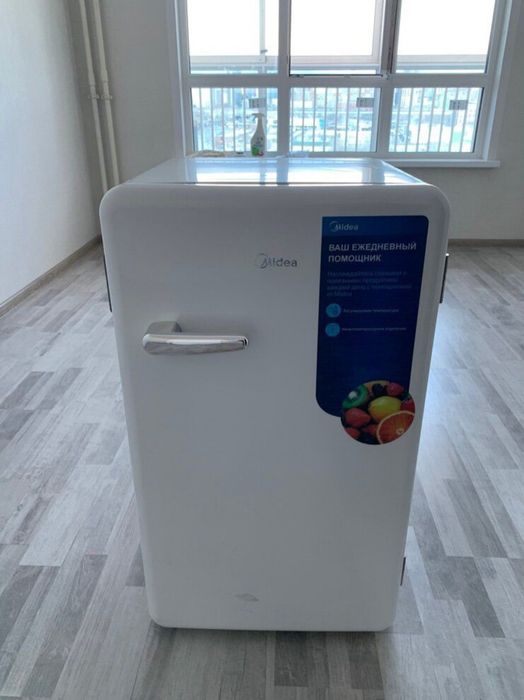 Холодильник Midea мини ретро