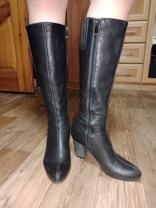 Продам женские сапоги