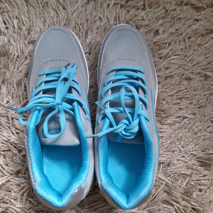 Нови маратонки, стелка 24,5 см , 38р.