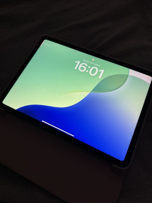 ipad (M3) 256gb 100% аккум