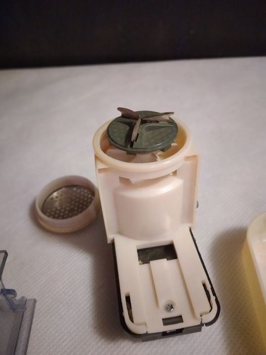 Машинка для удаления катышков