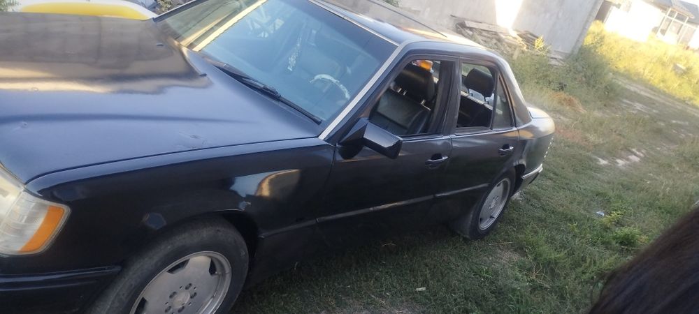 Продам Мерседес 124