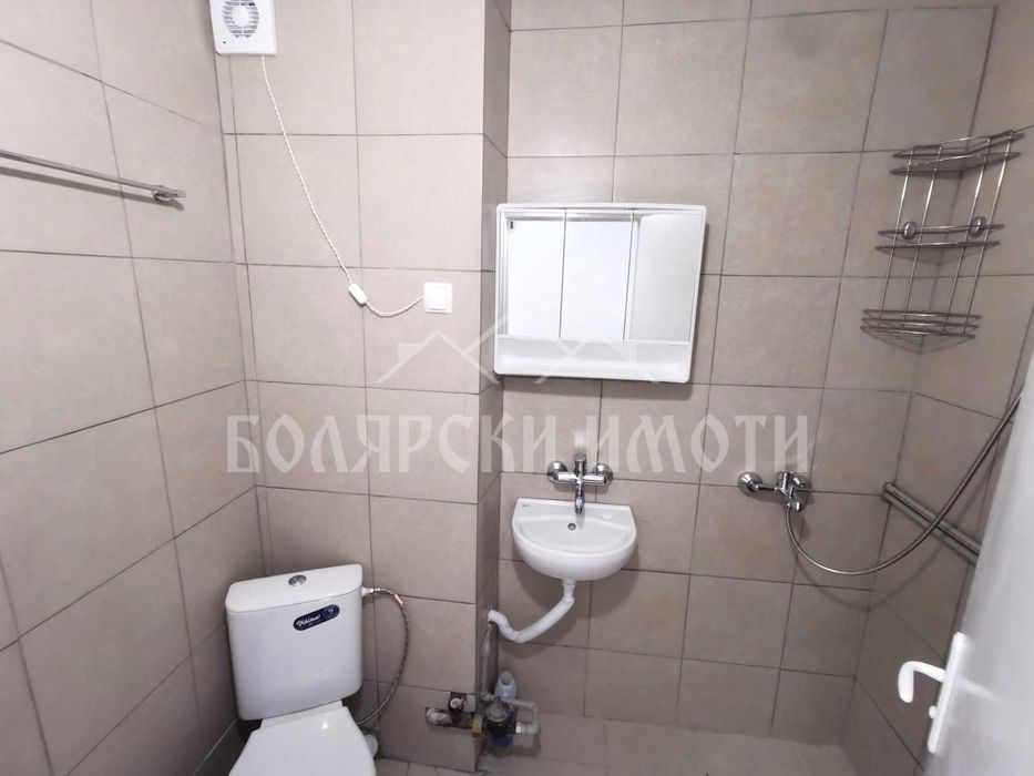 Дава се под наем Едностаен апартамент в Велико Търново, Бузлуджа - 40 кв.м за 270.3 € - Снимка #4