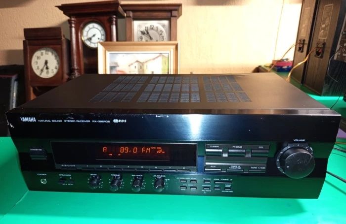 Amplituner / Amplificator audio Yamaha RX-396 RDS: 5 intrari, 4 iesiri