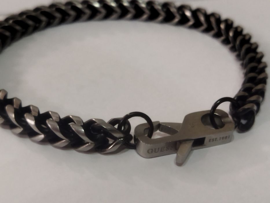 Оригинальный браслет Guess