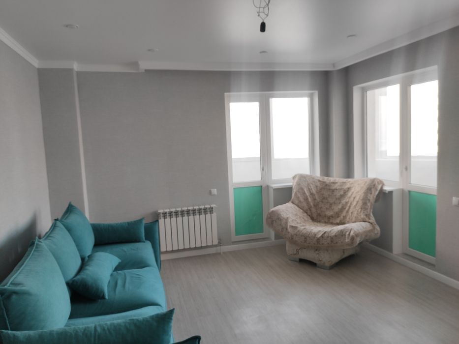 Сдам на долгий срок 3 ком. КВ. На левом ,