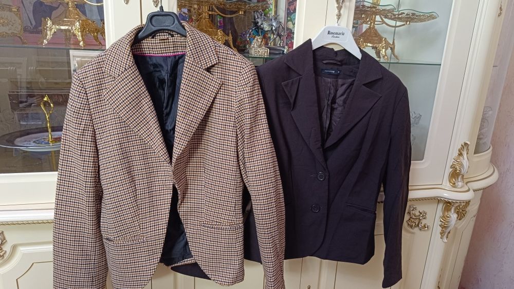 Женскую одежду продам