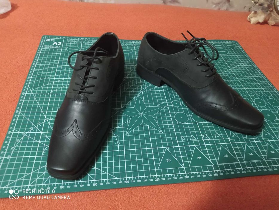 Туфли строгие под кастюм кожаная подошва чепраг Италия