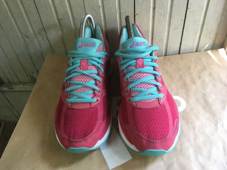 ''ASICS Gt-2000 4''оригинални маратонки 38.5 номер