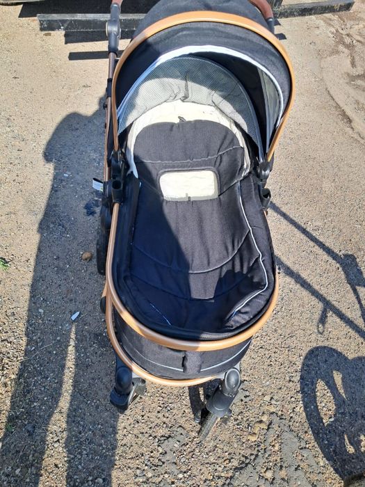 Продам коляску 13 000 тенге