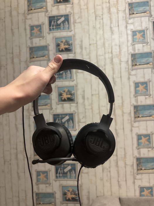 Игровые наушники JBL Quantum 100