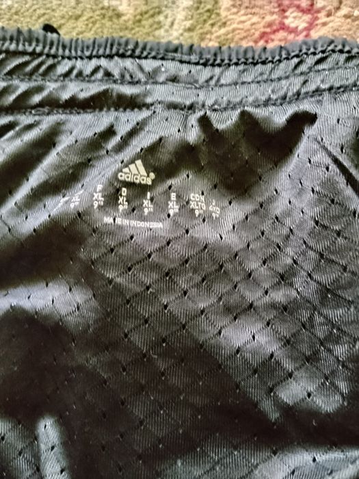 Pantalon adidas xl marime