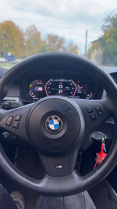 Дигитално табло за кола