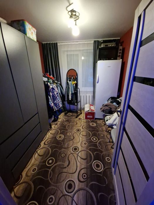 Продам 4 ком.кв в 20 микр.