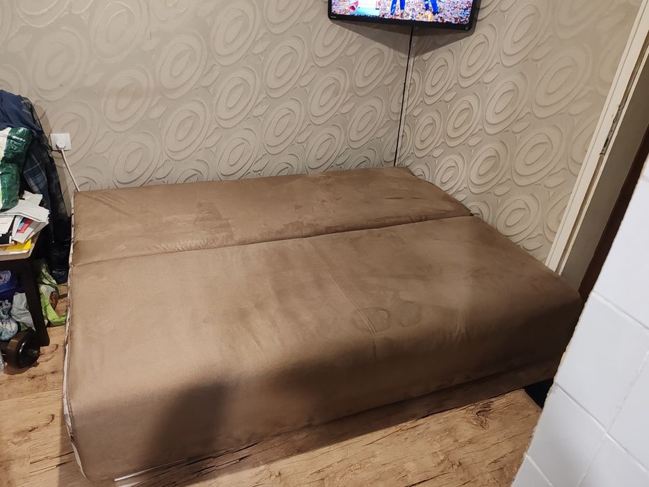 Разтегателен диван