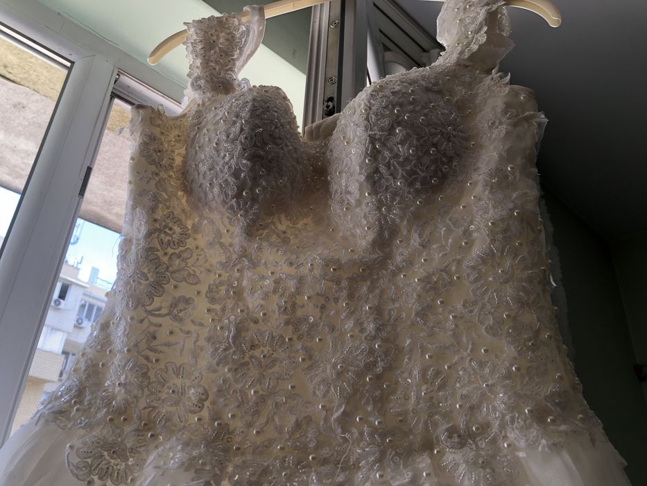 Булчинска рокля M-L  размер