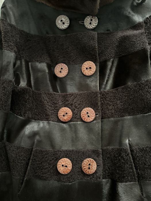 Пальто из каракуля