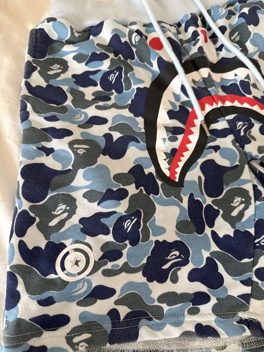 Bape къси гащи.