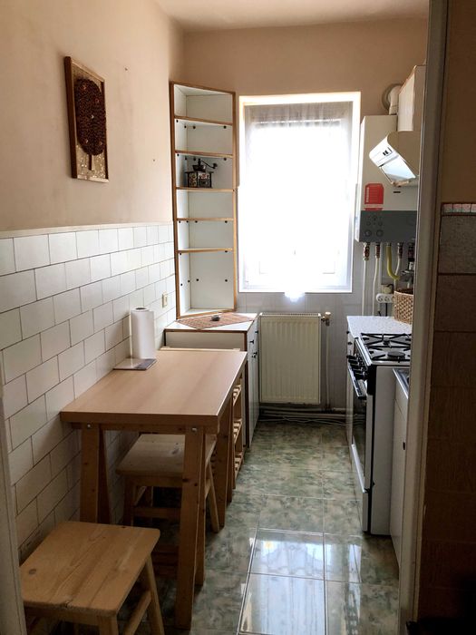Apartament cu 3 camere, etaj 2, 45 mp, Dealul Florilor