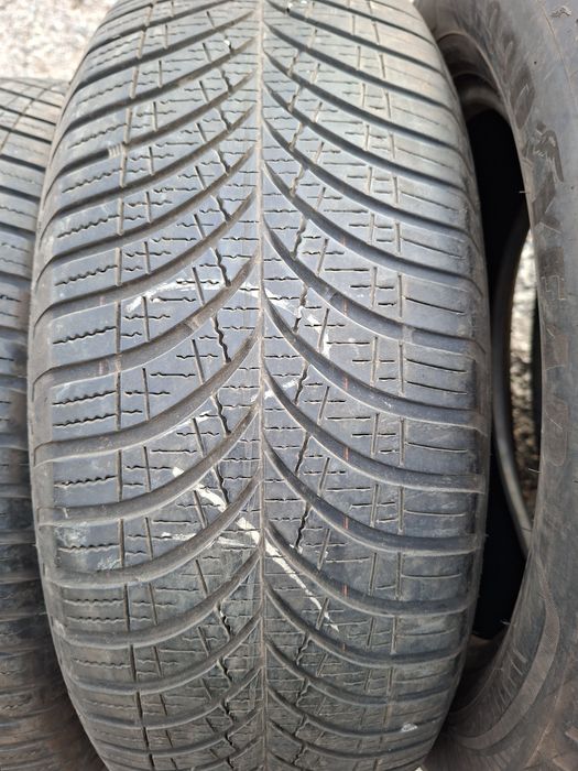 Продам шины 235/60/18 гудиер