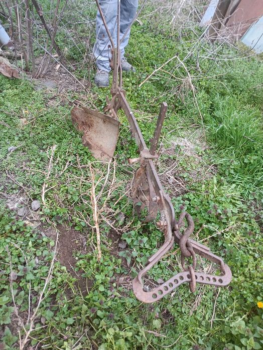 Стар немски плуг от ковано желязо