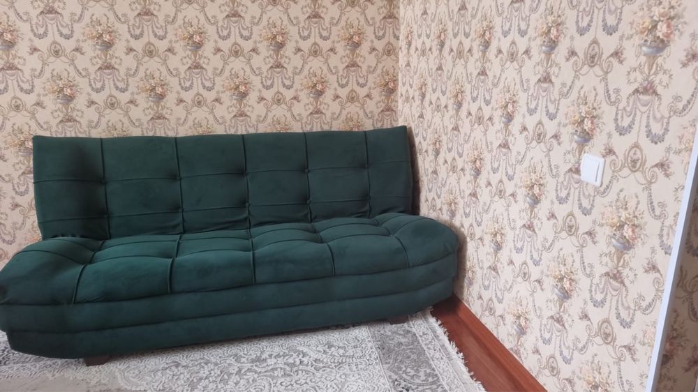 Продам диван зеленого цвета, в отличном состоянии