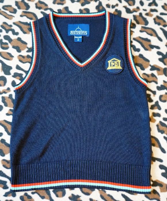 Жилетка школьная на первоклассника