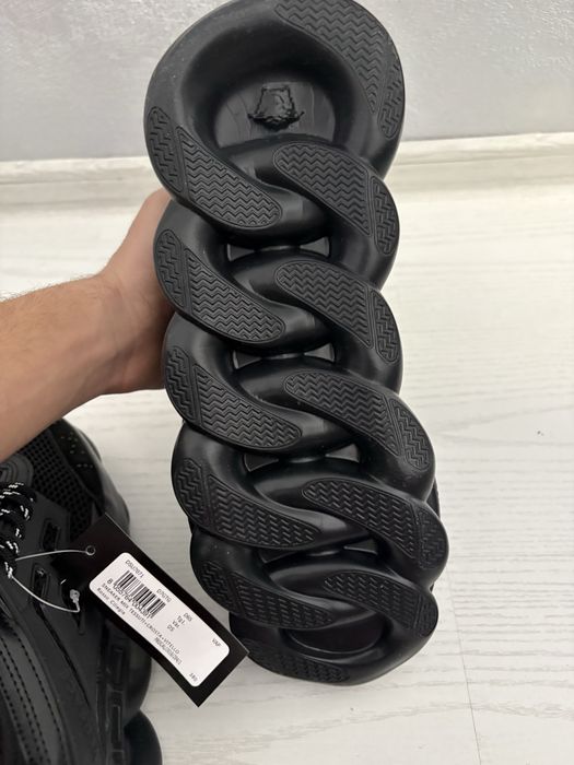 versace chain reaction