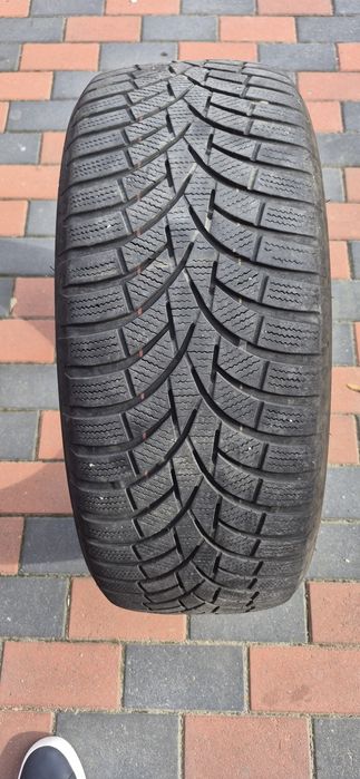 Anvelope iarna  215 55 r17