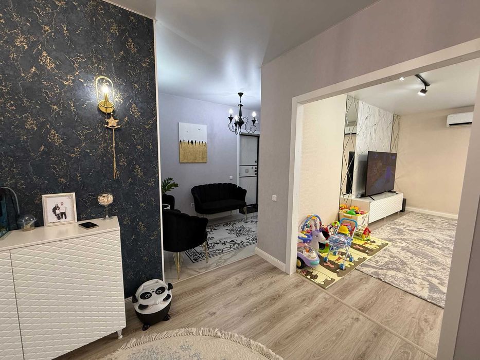 3 комнатная 108 м2 в Юбилейном