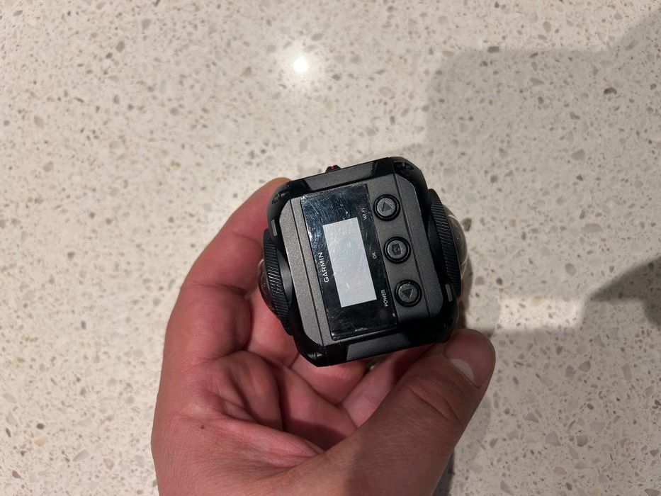 Garmin Virb 360 , водоустойчива с титаниев корпус