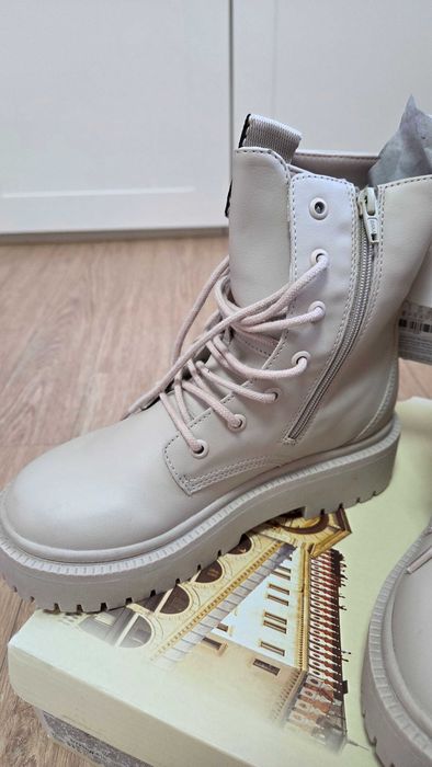 Ботинки для девочки Zara, размер 33