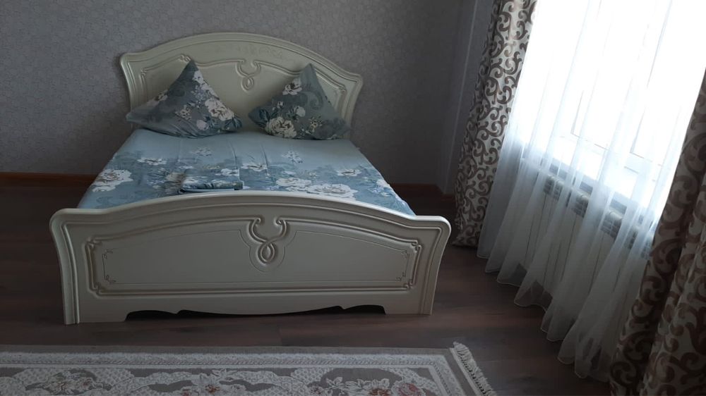 Сдам посуточно 4 к кв ЖК “Арай”