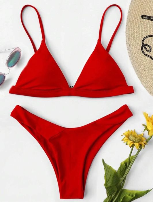 Червен дамски бански костюм