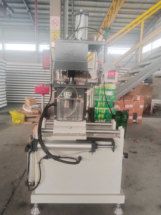 Оборудование для производства пластиковых окон и алюминиевых окон