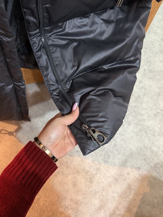 Продам пуховик в отличном состояний