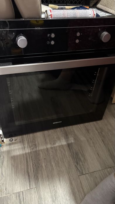 Духовкааааа Beko