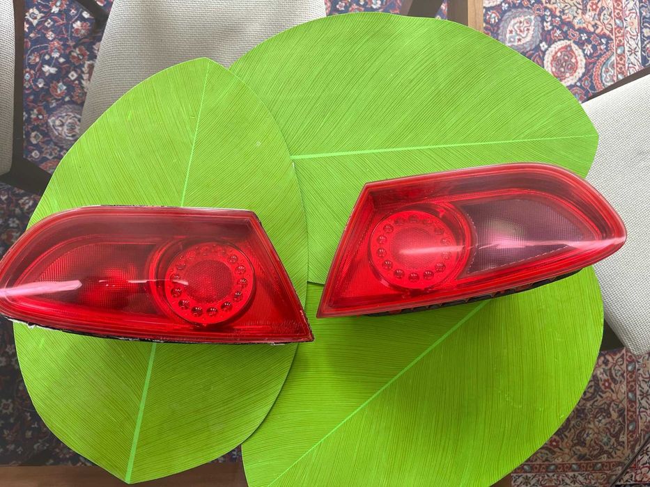 Задни вътрешни стопове SEAT LEON MK2 facelift 2009-2012 (комплект)