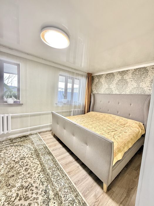 Продам срочно кровать с матрасом