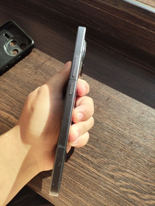 Продам Poco f7 pro в хорошем  12/512