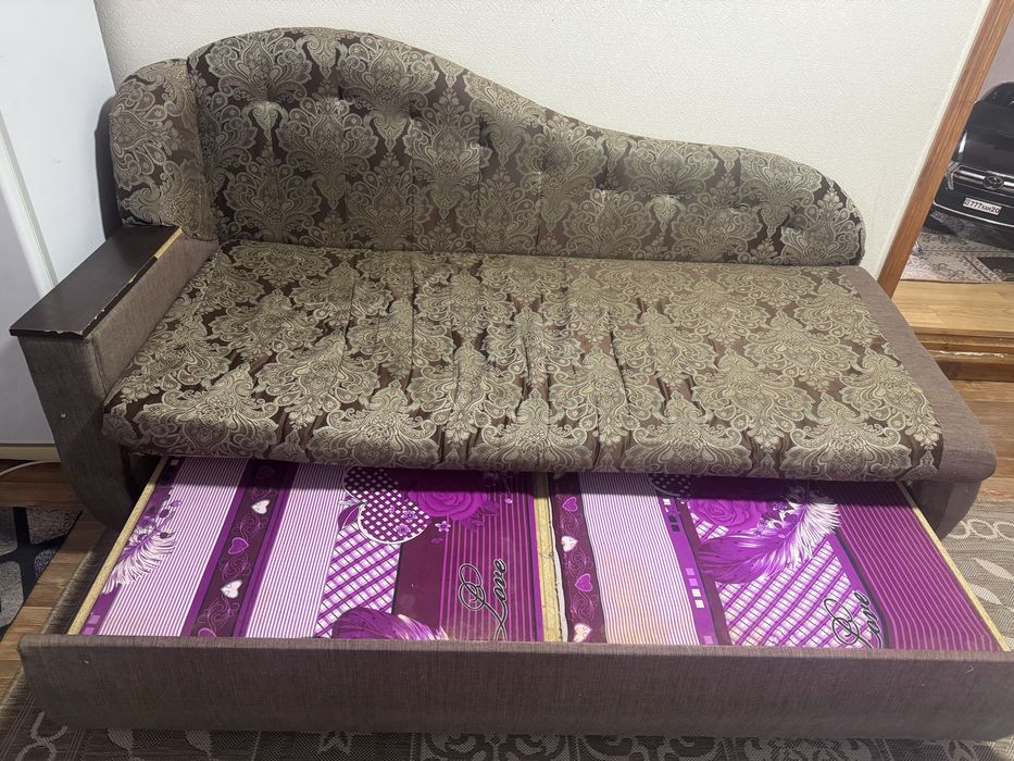 Тахта диван в хорошем состоянии