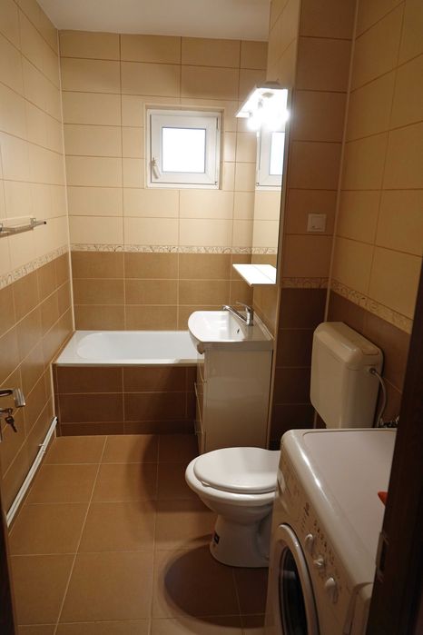Vând apartament 2 camere str.22 Decembrie în Tg.Mureș