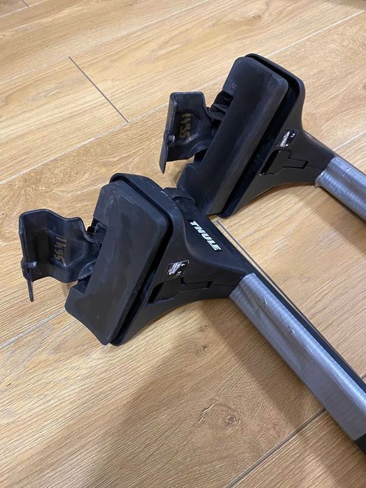 Set bare transversale cu sistem prindere THULE/ 2 perechi