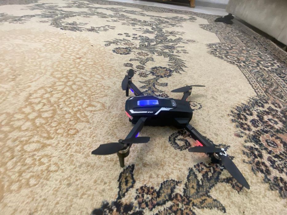 Дрон новый не плохой