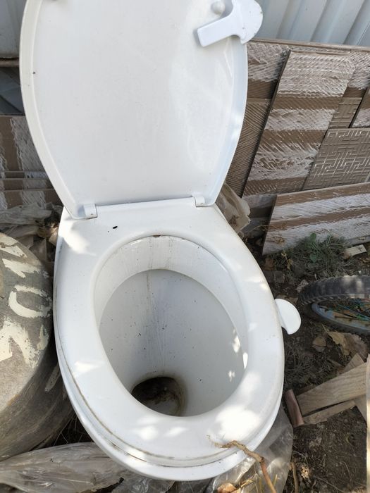 Унитаз, белый, б/у