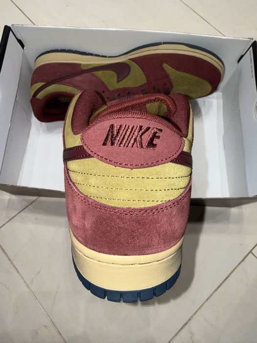 Обувки Nike Dunk Low SB “Dark Team Red Olive Flak” - размер 48.5