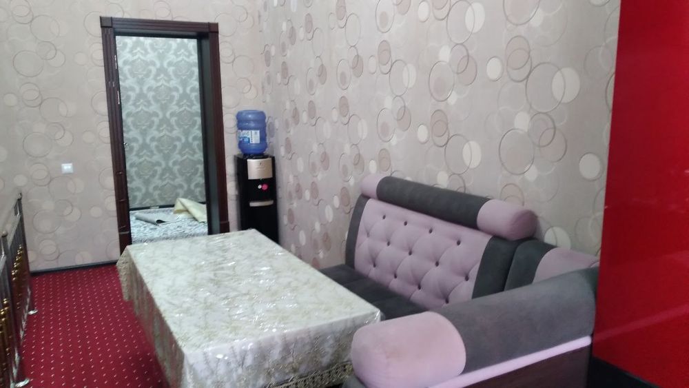 Qarshi shahar markazida 2 xonali uy