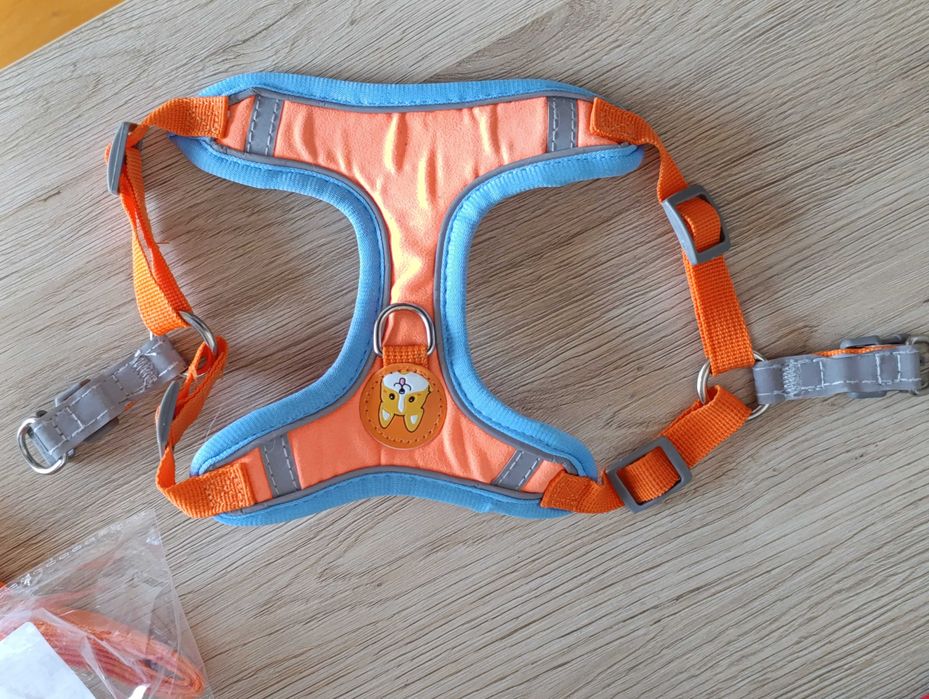 Повод и регулируем нагръдник за кучета