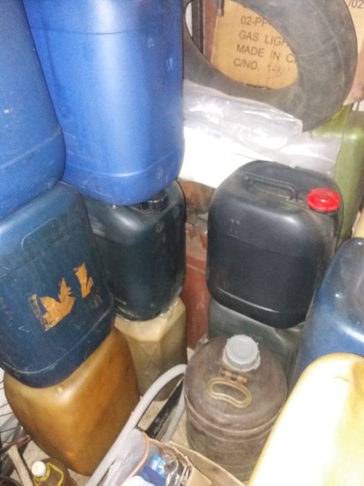 Butoi,bidon 60 litri din plastic gros cu capac filetant