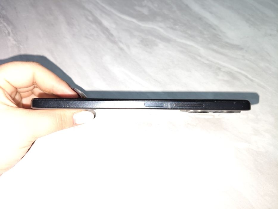 Redmi Note 12, 128 ГБ памяти в хорошем состоянии